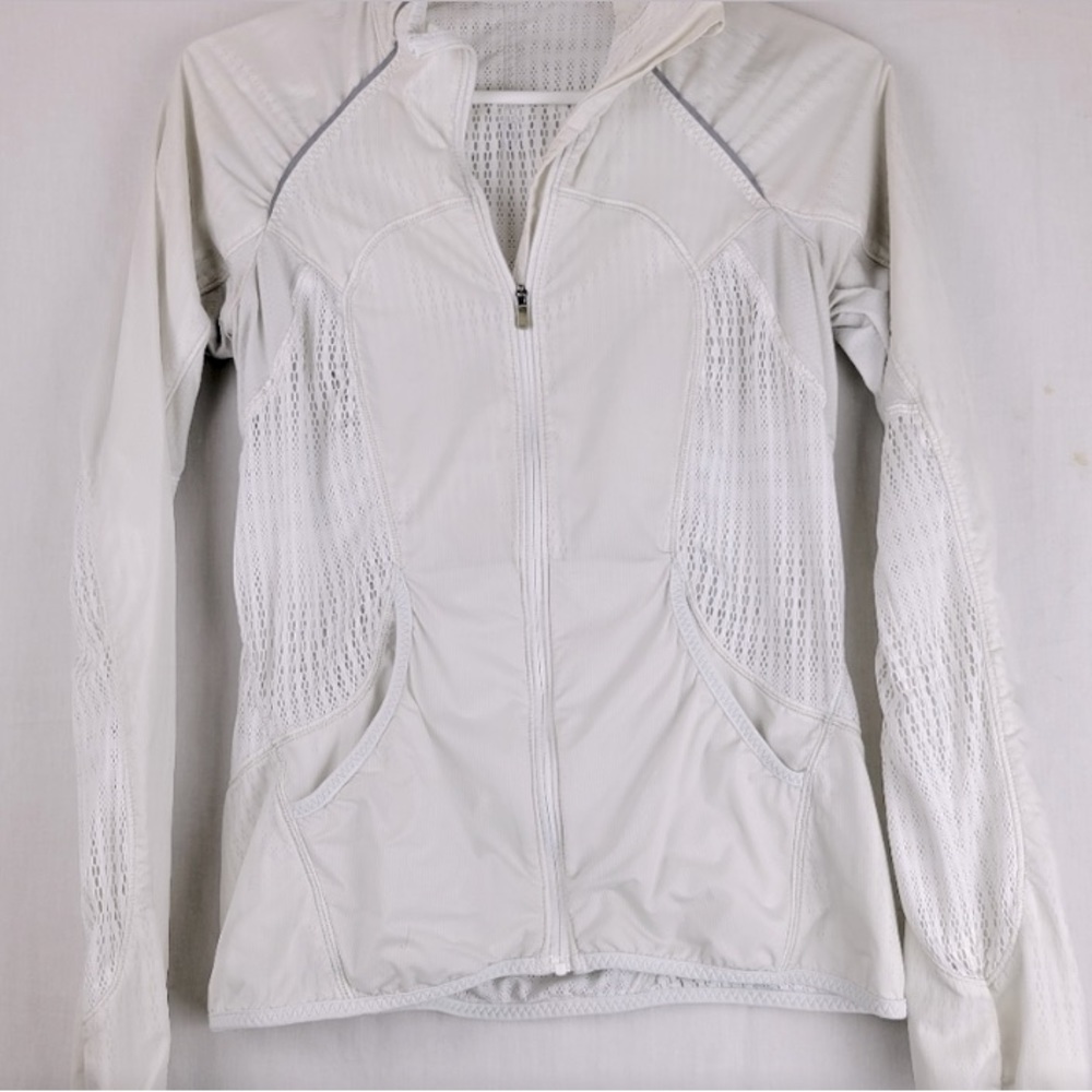 🤍LULULEMON🤍 Run Nada Windbreaker Grayish-white.. Size 6. - Picture 4 of 11